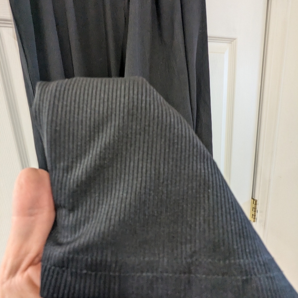 Yozy Beautiful soft Flowy long large pants with pockets - Picture 4 of 9